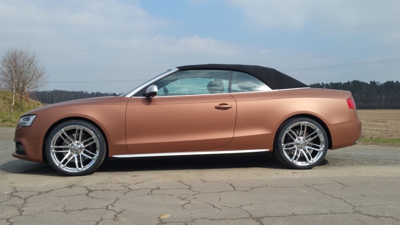 S5 Seite mit 9,5x20ET21 Felge